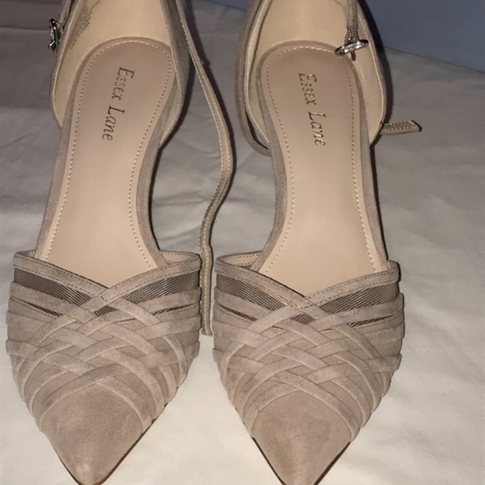 Classy Taupe Heel